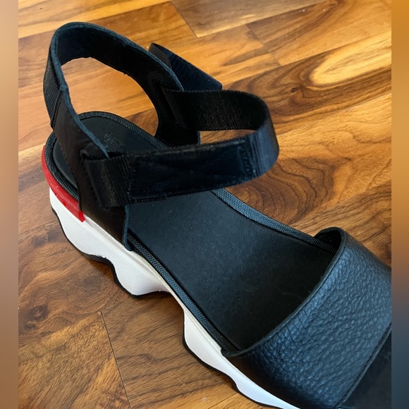 Sorel Women's Kinetic Leather Wedge Sport Sandals Size 9. 5, NEW - Picture 5 of 10